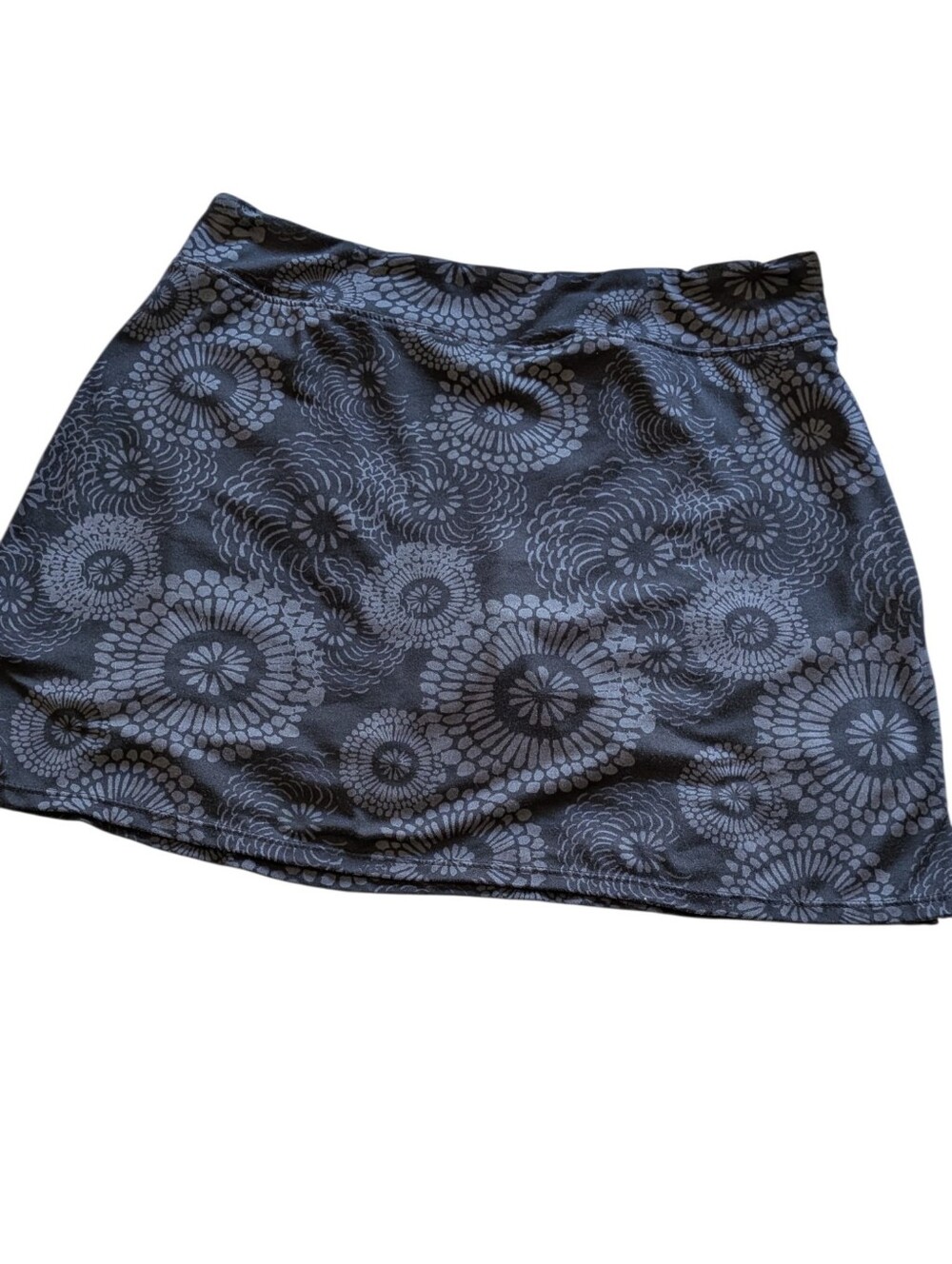 Tranquility by Colorado Clothing Black Floral-Print Mini Skort Medium Activewear